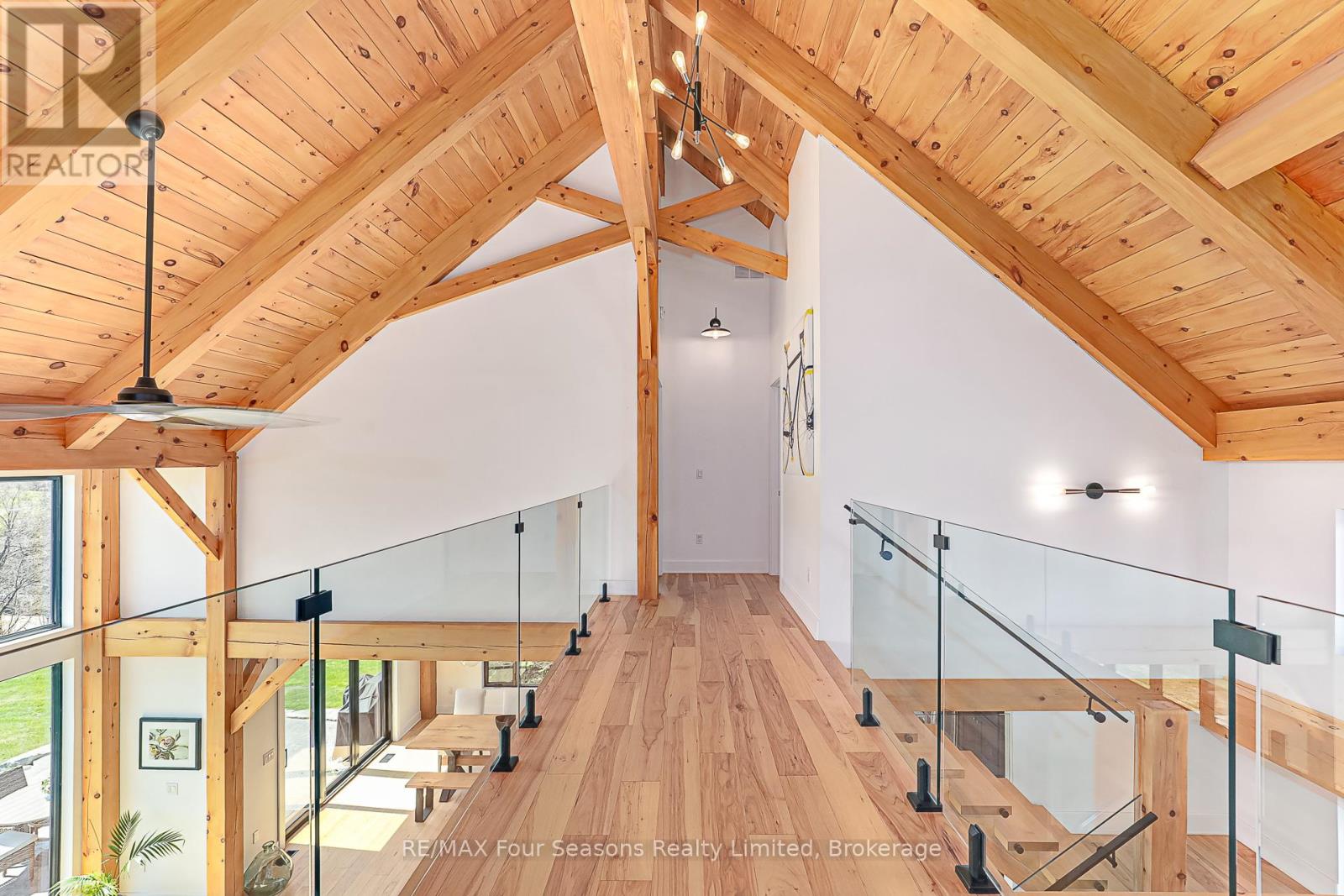 113 Slabtown Road W, Blue Mountains, Ontario  N0H 1J0 - Photo 21 - X12405776