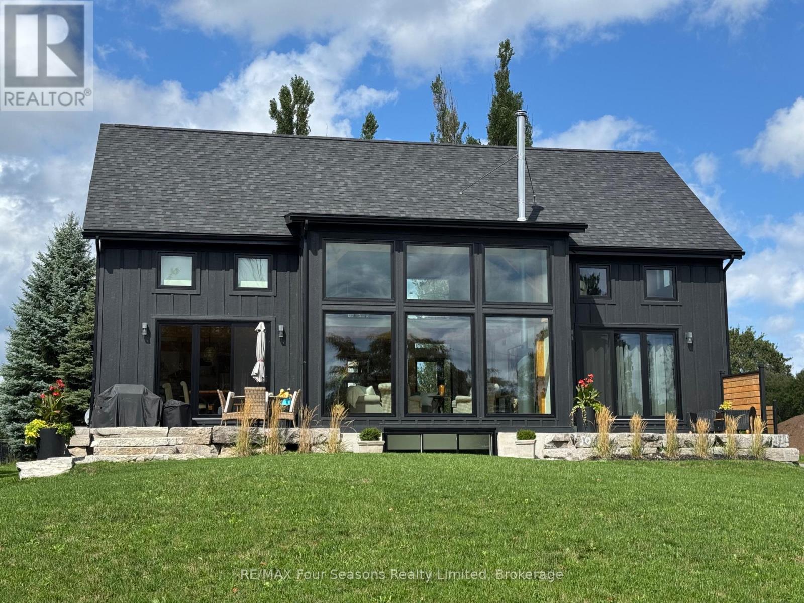 113 Slabtown Road W, Blue Mountains, Ontario  N0H 1J0 - Photo 42 - X12405776