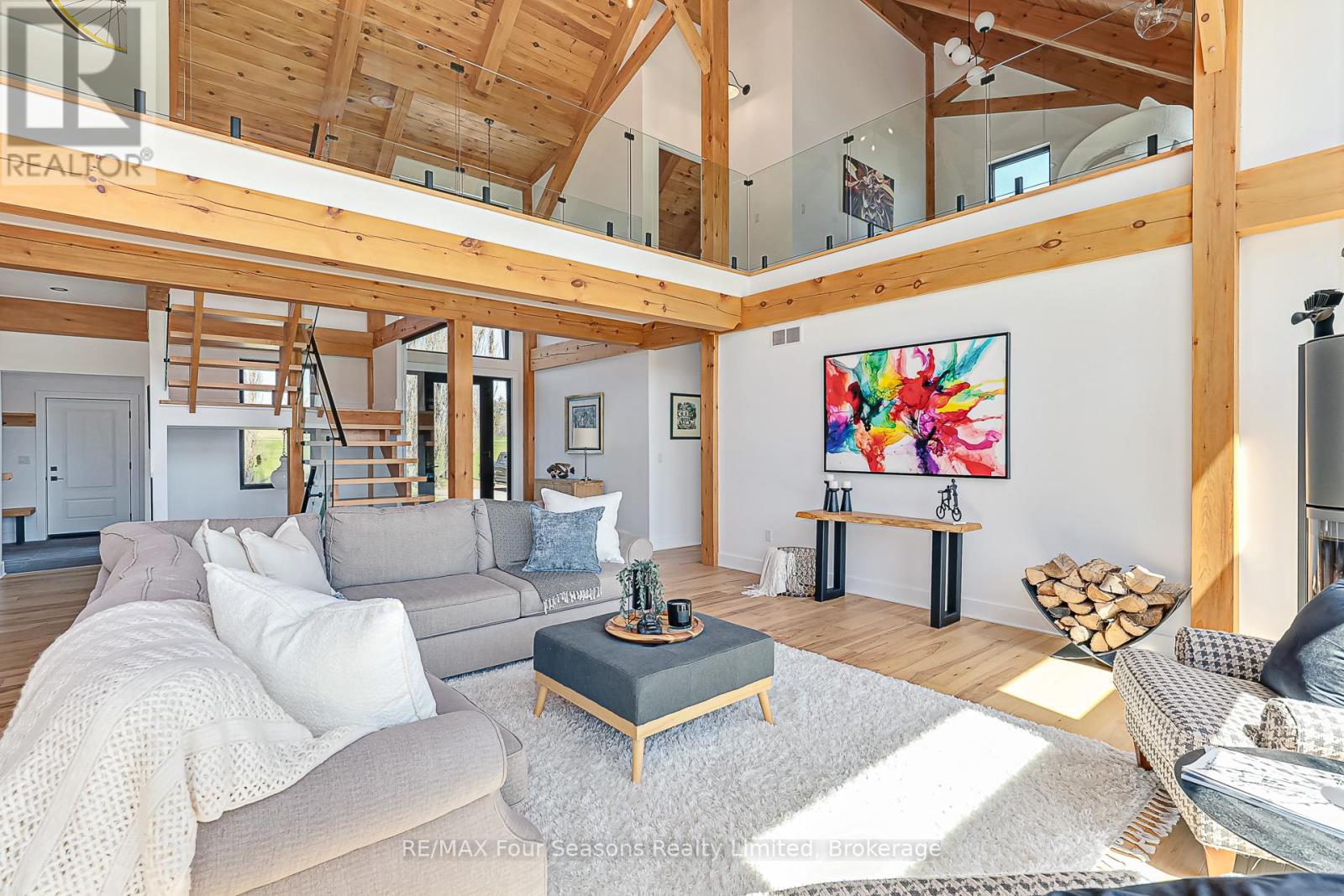 113 Slabtown Road W, Blue Mountains, Ontario  N0H 1J0 - Photo 7 - X12405776