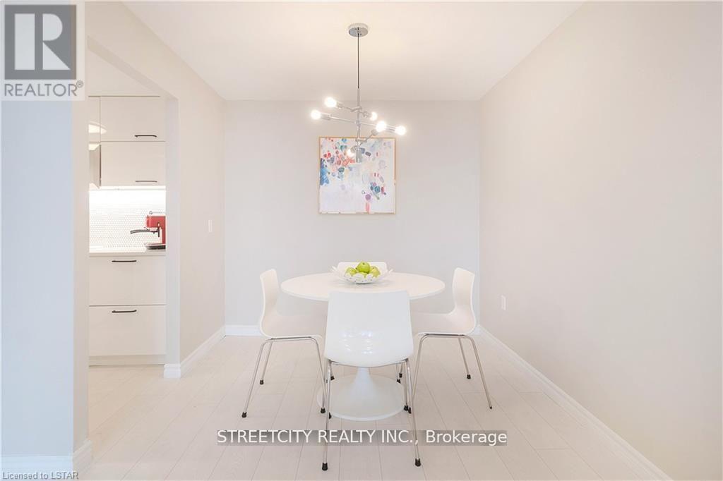 1207 - 155 Kent Street, London East, Ontario  N6A 5N7 - Photo 14 - X12404781