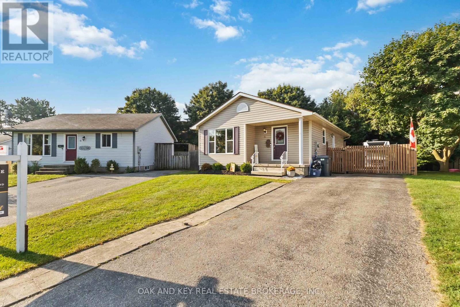 8 Grace Court, Aylmer, Ontario  N5H 3G6 - Photo 3 - X12405526