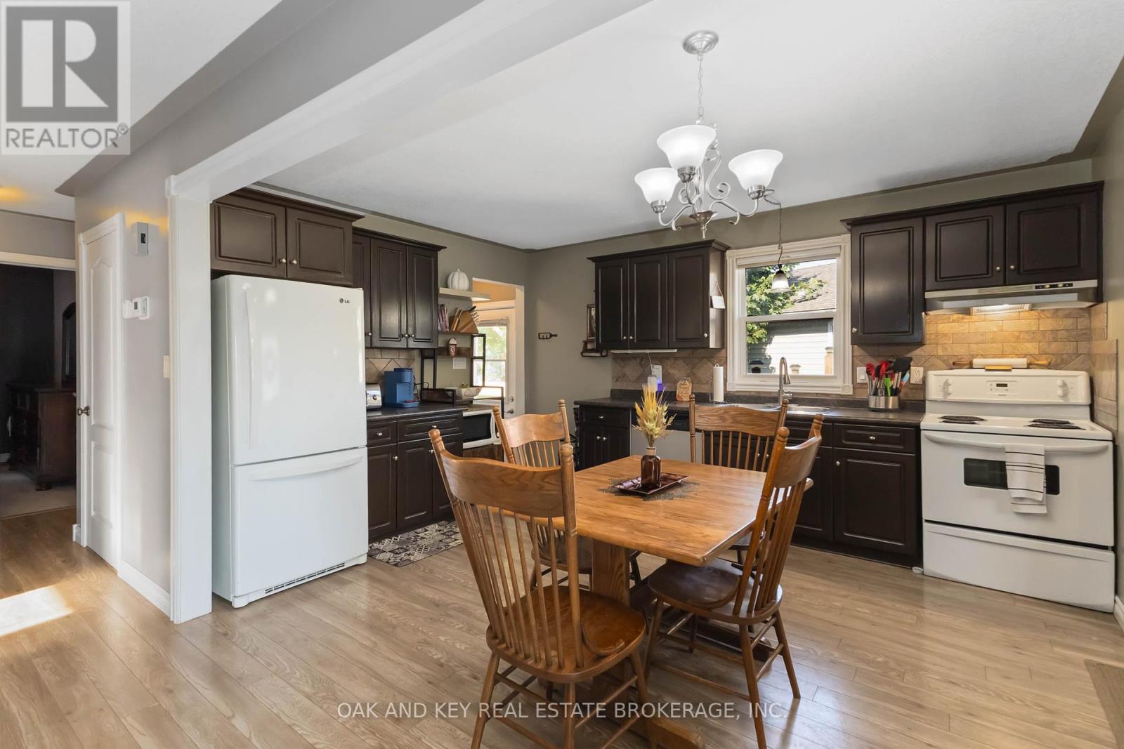 8 Grace Court, Aylmer, Ontario  N5H 3G6 - Photo 12 - X12405526