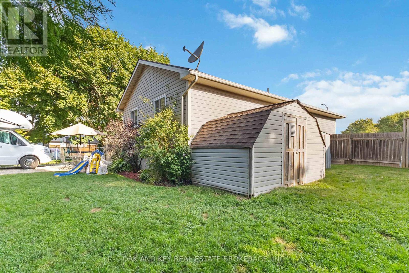 8 Grace Court, Aylmer, Ontario  N5H 3G6 - Photo 34 - X12405526