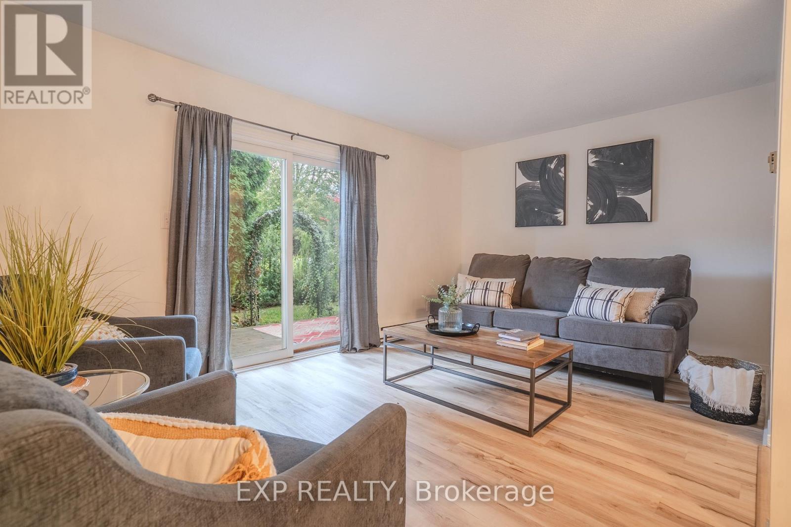 8 - 38 Elma Street, St. Catharines, Ontario  L2N 6Z3 - Photo 2 - X12373326