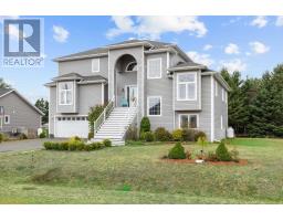 14 Fairfax Drive, Stratford, Ca