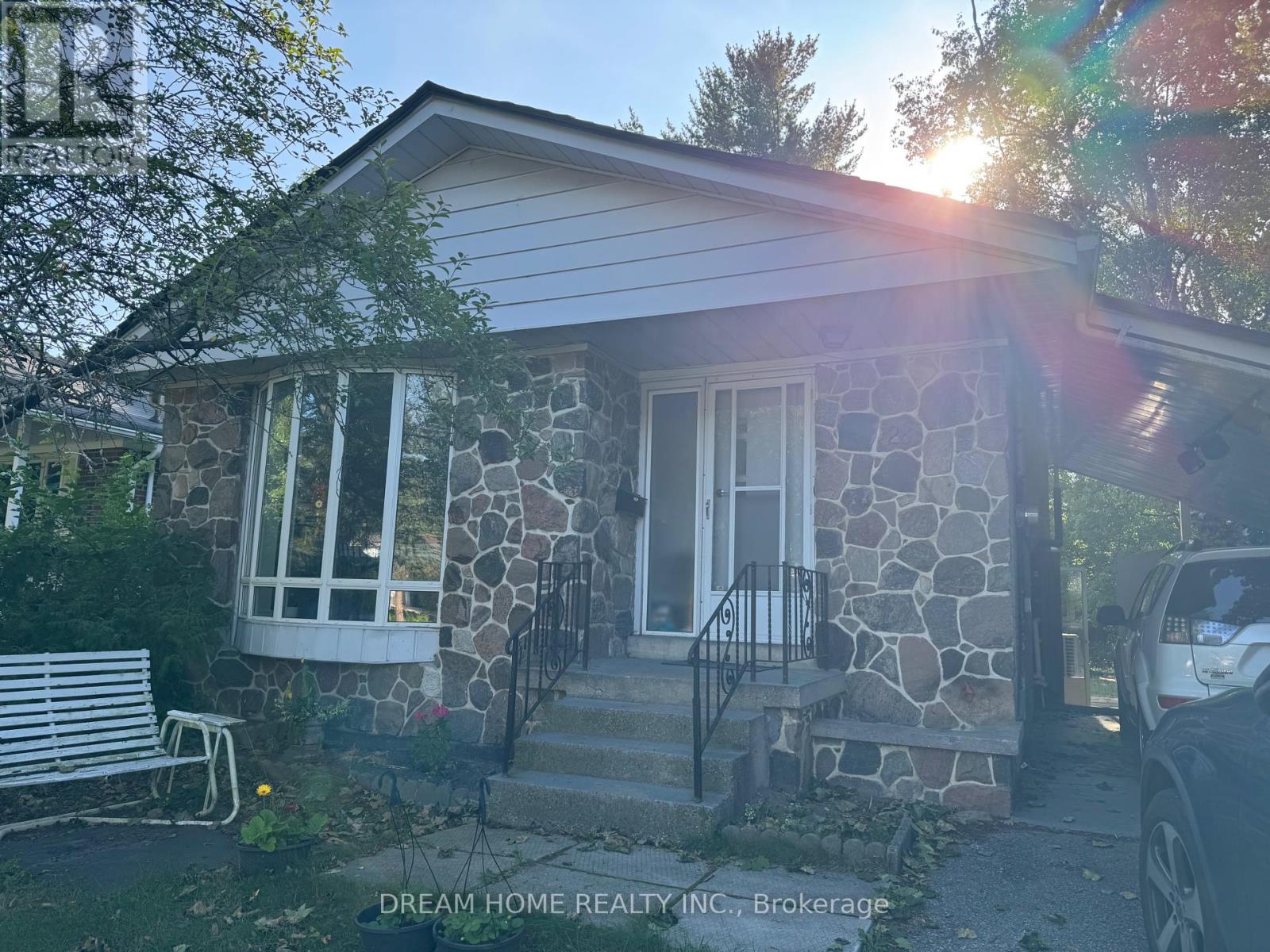 28 Conlins Road, Toronto, Ontario  M1C 1C3 - Photo 2 - E12405799