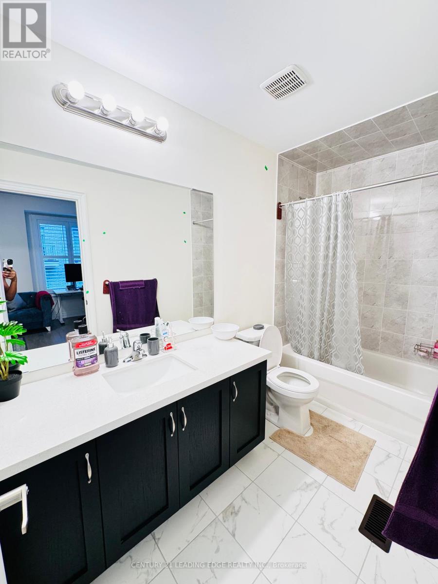 18 Thomas Hope Lane, Markham, Ontario  L3S 0E9 - Photo 13 - N12402674