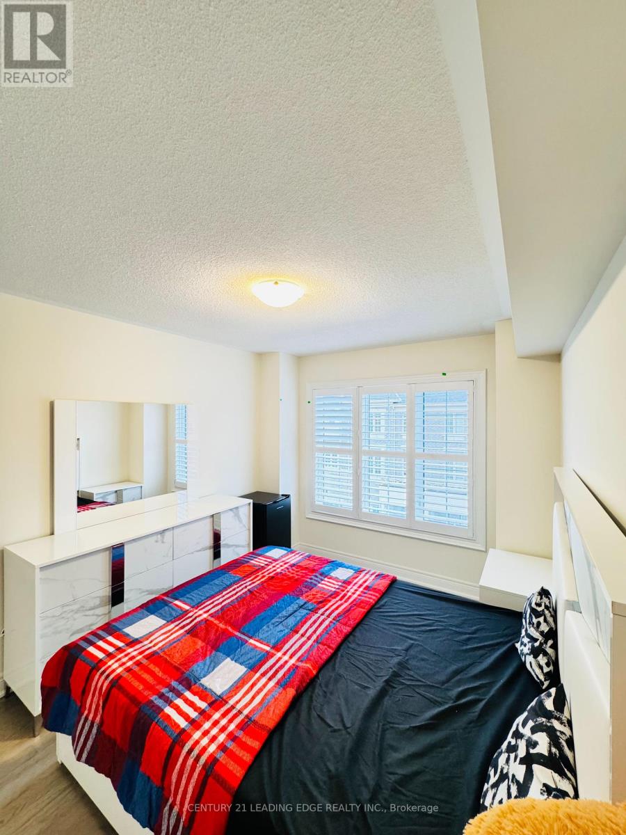 18 Thomas Hope Lane, Markham, Ontario  L3S 0E9 - Photo 10 - N12402674