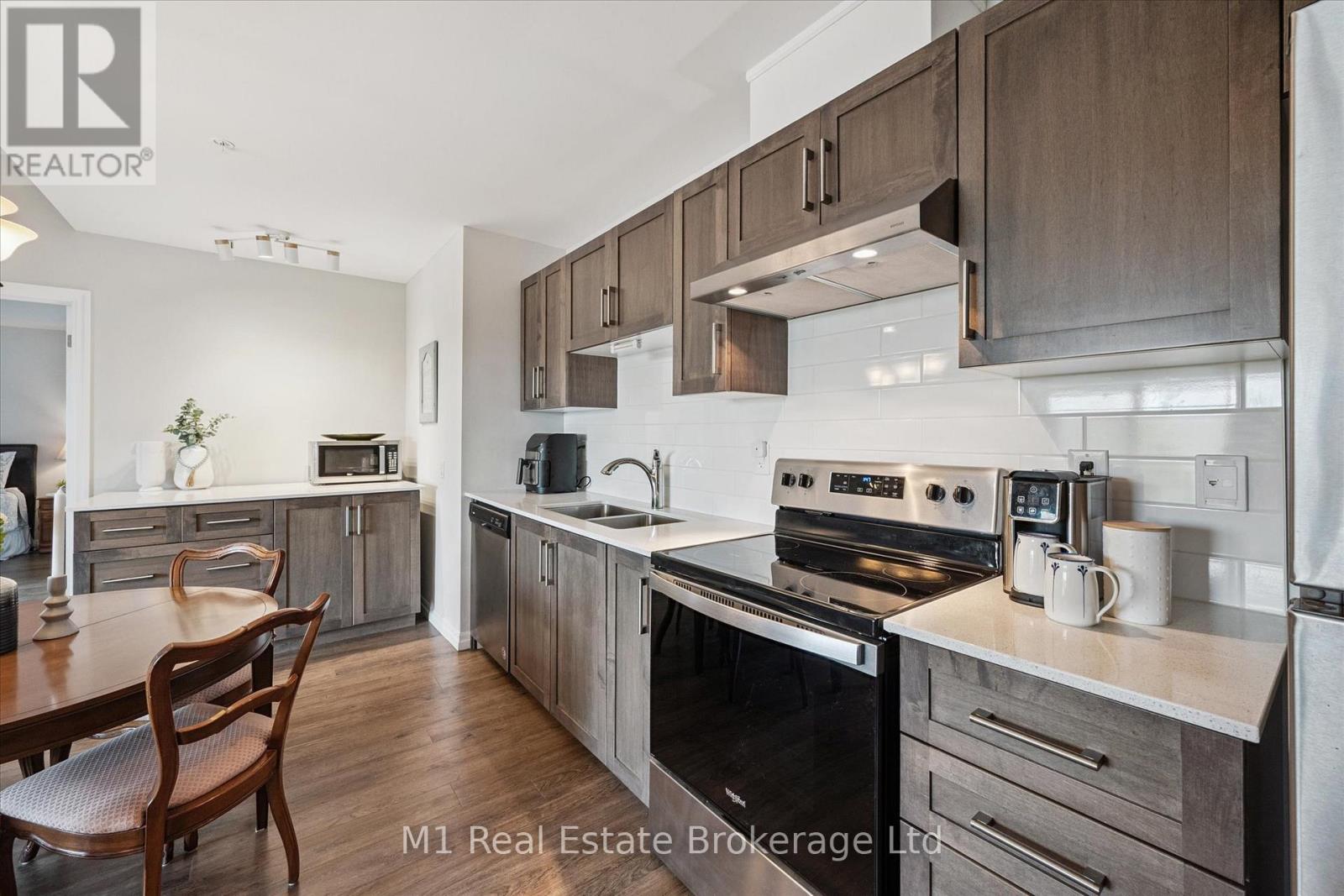 215 - 35 Kingsbury Square, Guelph, Ontario  N1L 1B3 - Photo 11 - X12389337
