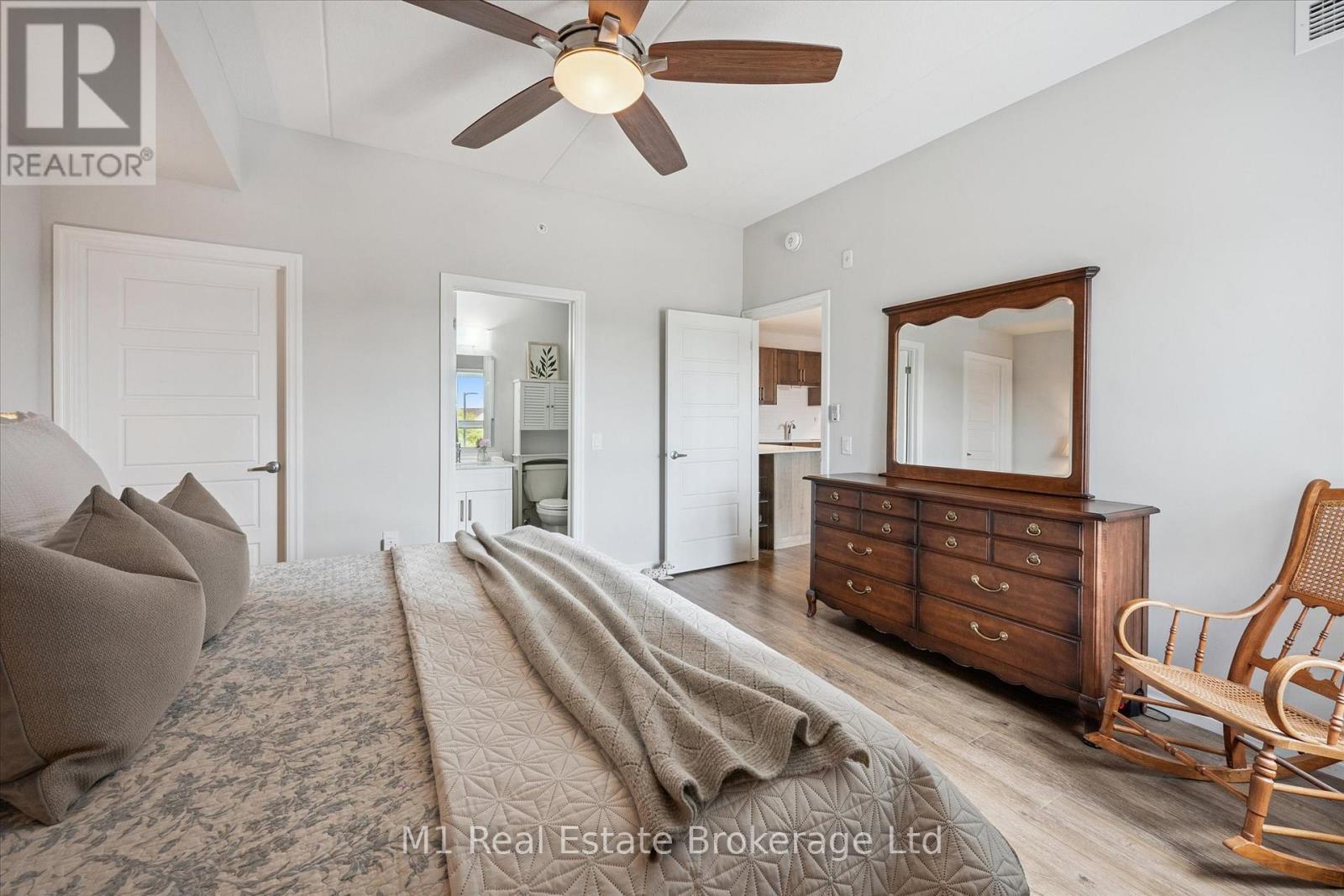 215 - 35 Kingsbury Square, Guelph, Ontario  N1L 1B3 - Photo 15 - X12389337