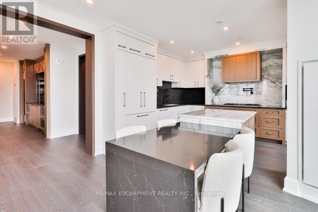 2101 - 2060 Lakeshore Road, Burlington (Brant), Ontario  L7R 0G2 - Photo 12 - W12400598