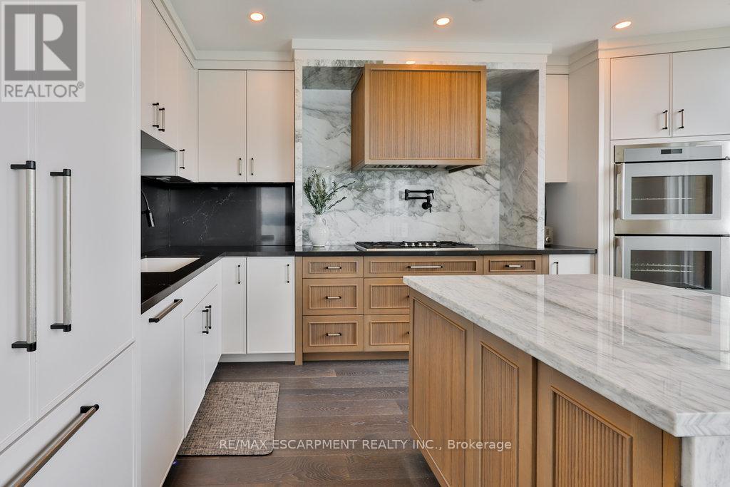 2101 - 2060 Lakeshore Road, Burlington (Brant), Ontario  L7R 0G2 - Photo 16 - W12400598