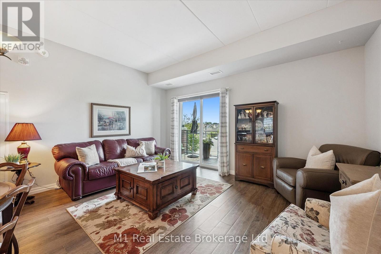 215 - 35 Kingsbury Square, Guelph, Ontario  N1L 1B3 - Photo 7 - X12389337