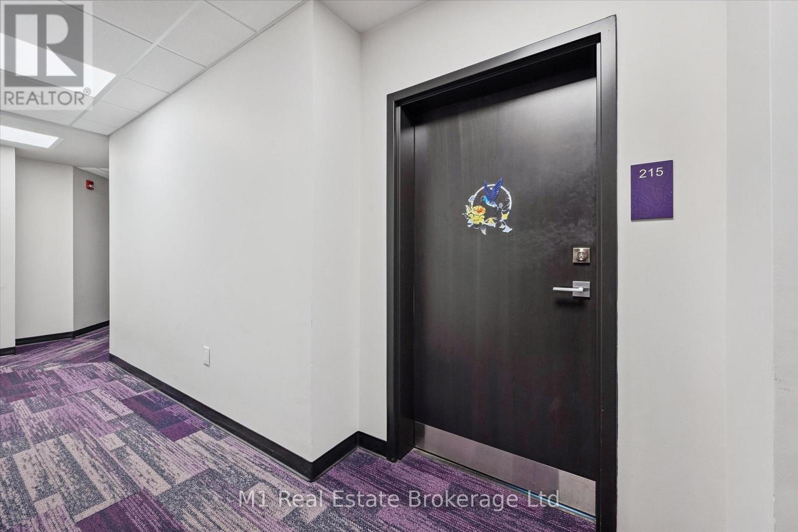 215 - 35 Kingsbury Square, Guelph, Ontario  N1L 1B3 - Photo 3 - X12389337