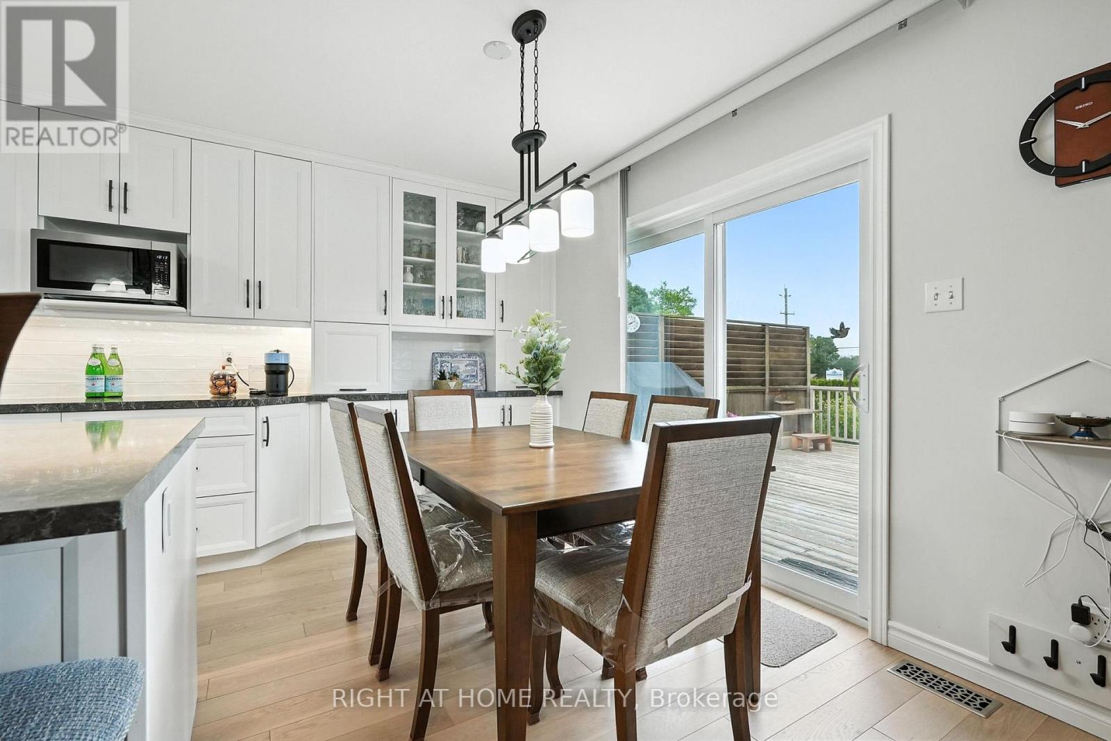 16 O'neill Circle, Springwater, Ontario  L0L 2K0 - Photo 26 - S12405781