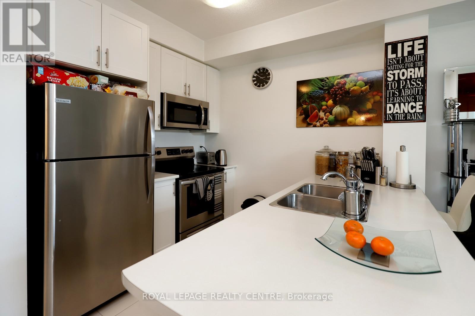 429 - 101 Shoreview Place, Hamilton, Ontario  L8E 0K2 - Photo 5 - X12404854