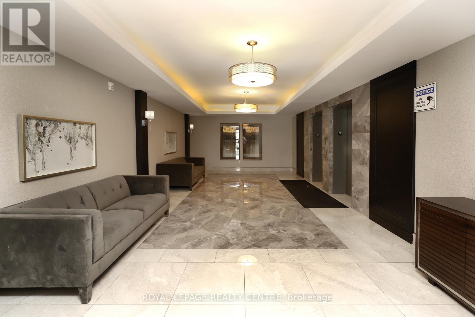 429 - 101 Shoreview Place, Hamilton, Ontario  L8E 0K2 - Photo 3 - X12404854