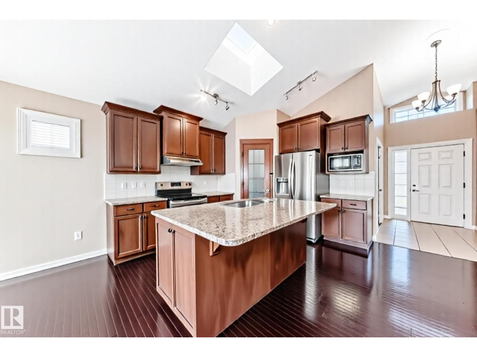 918 Chahley Cr Nw, Edmonton, Alberta  T6M 0E2 - Photo 8 - E4457383
