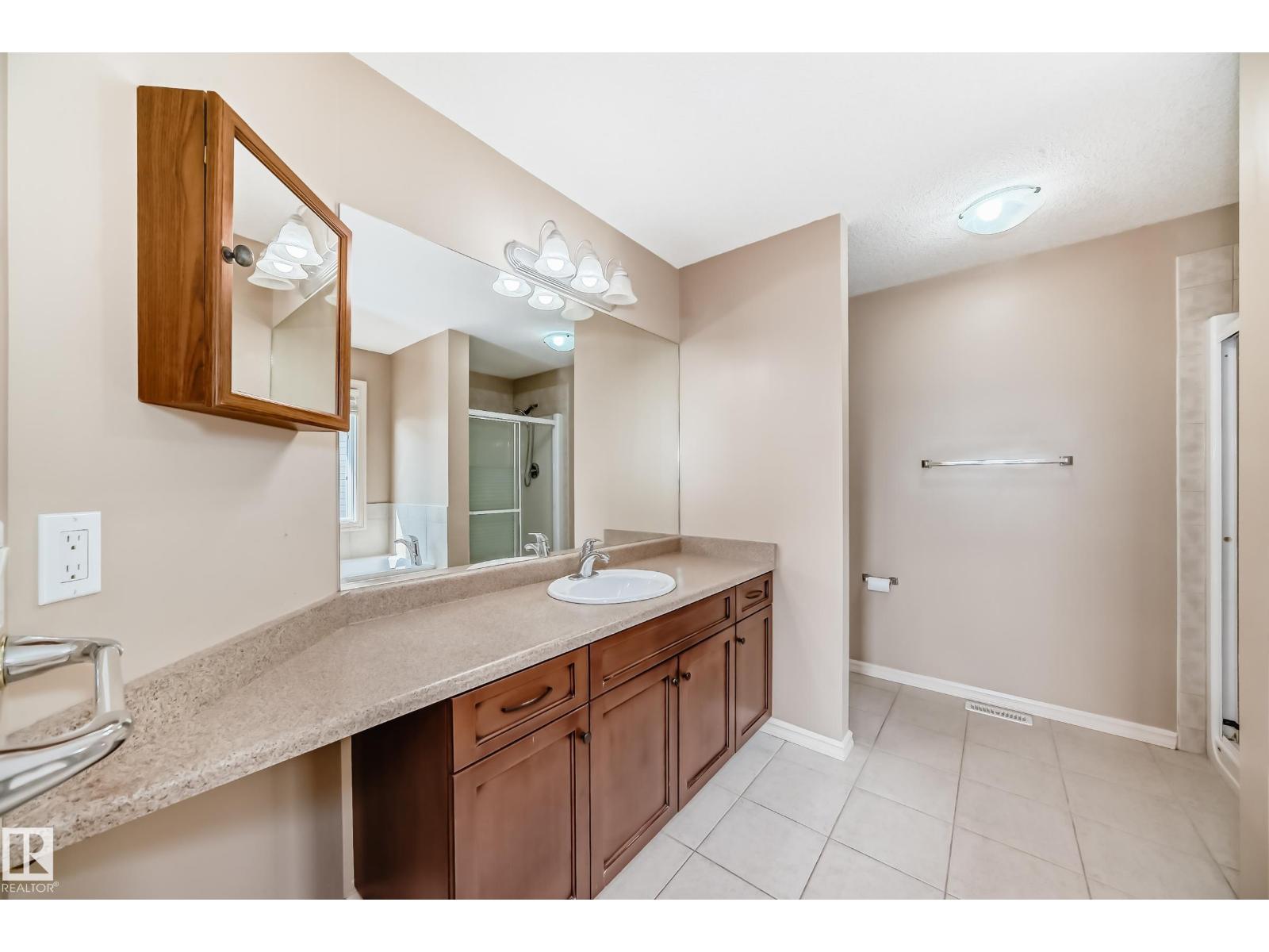 918 Chahley Cr Nw, Edmonton, Alberta  T6M 0E2 - Photo 36 - E4457383