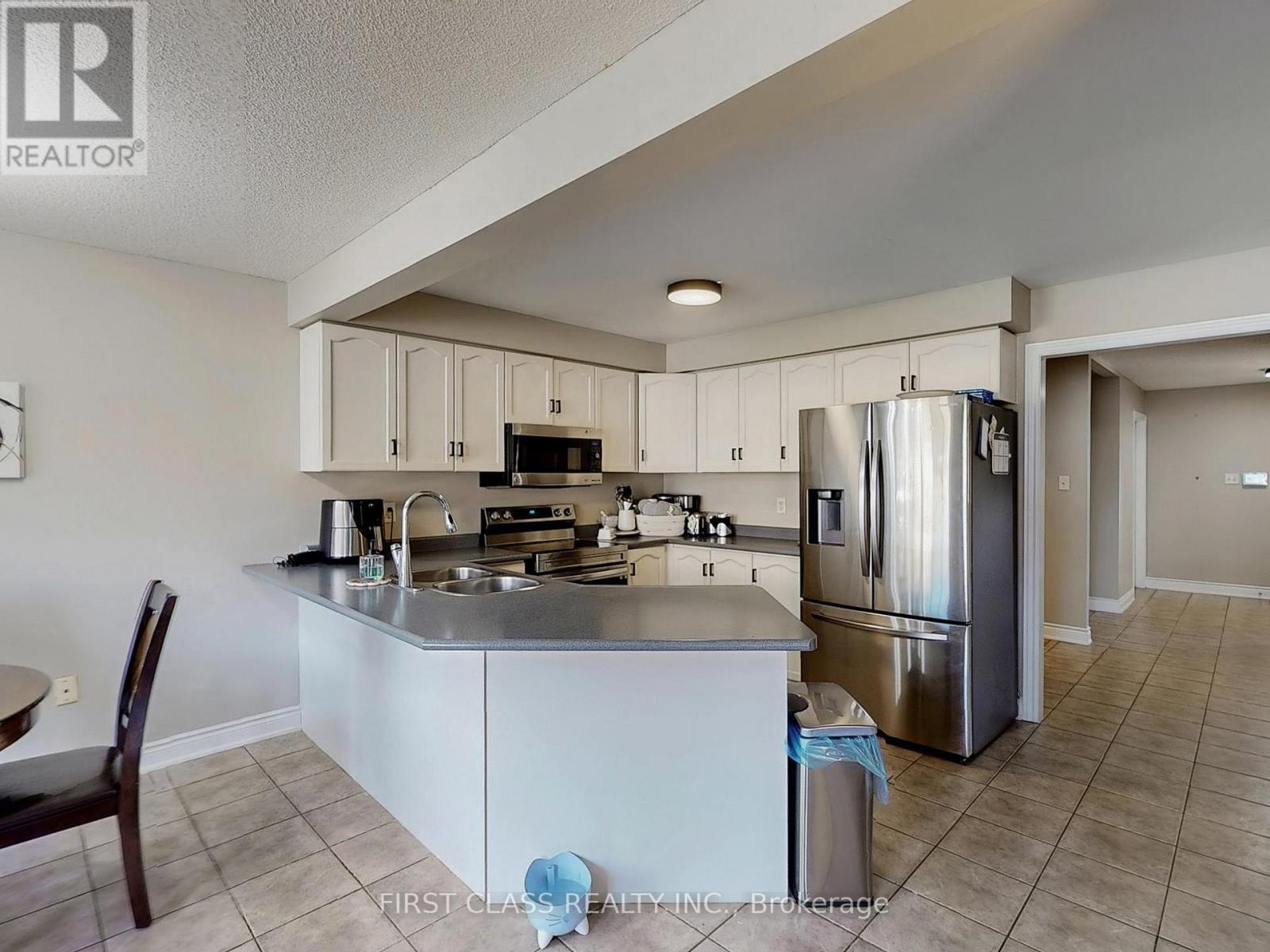73 Porchlight Road, Brampton, Ontario  L6X 4S1 - Photo 12 - W12405805