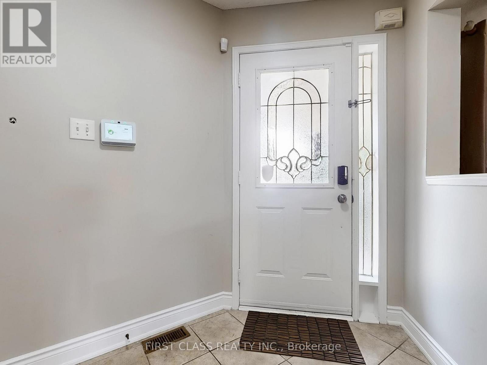 73 Porchlight Road, Brampton, Ontario  L6X 4S1 - Photo 4 - W12405805