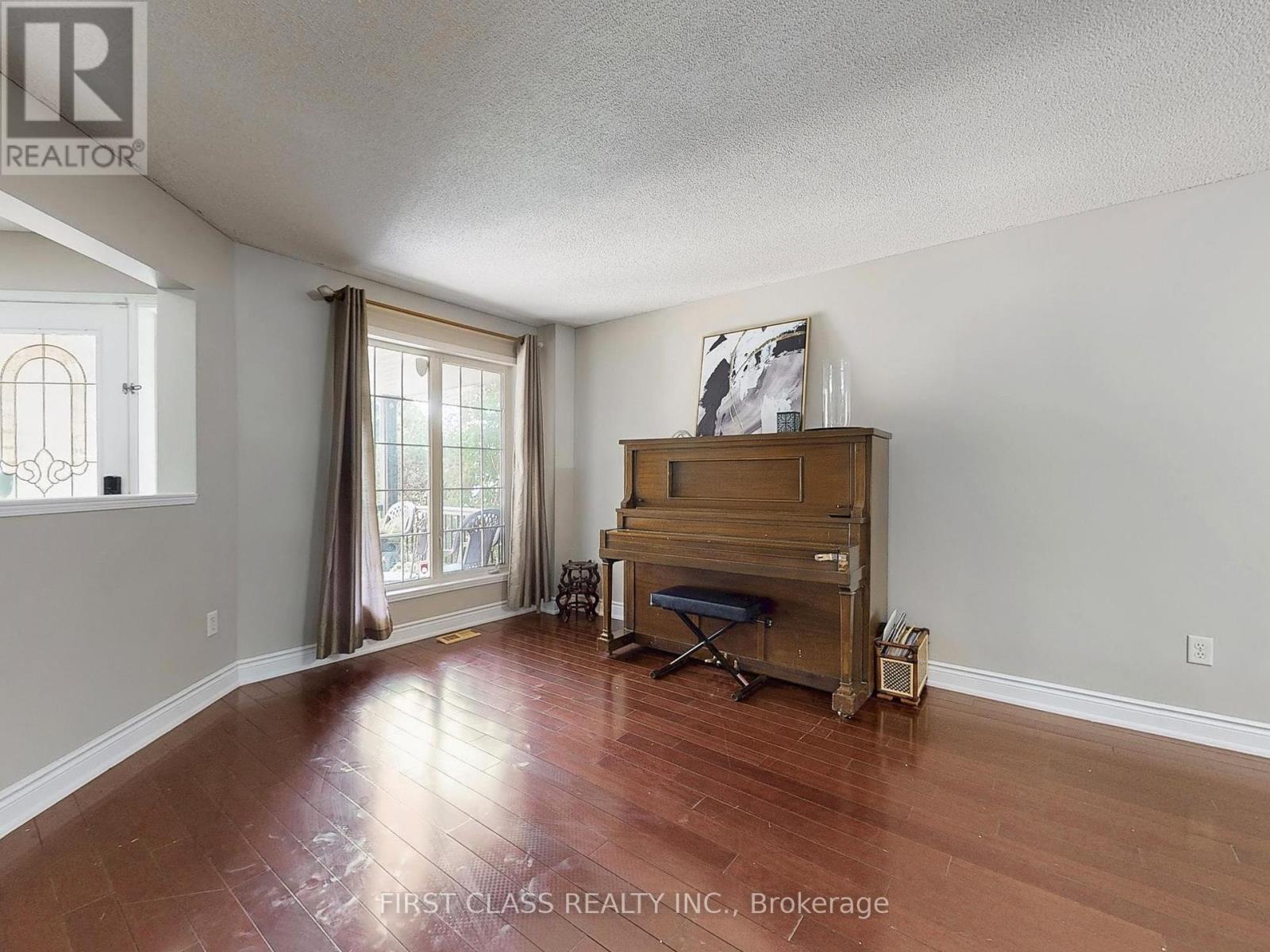 73 Porchlight Road, Brampton, Ontario  L6X 4S1 - Photo 8 - W12405805