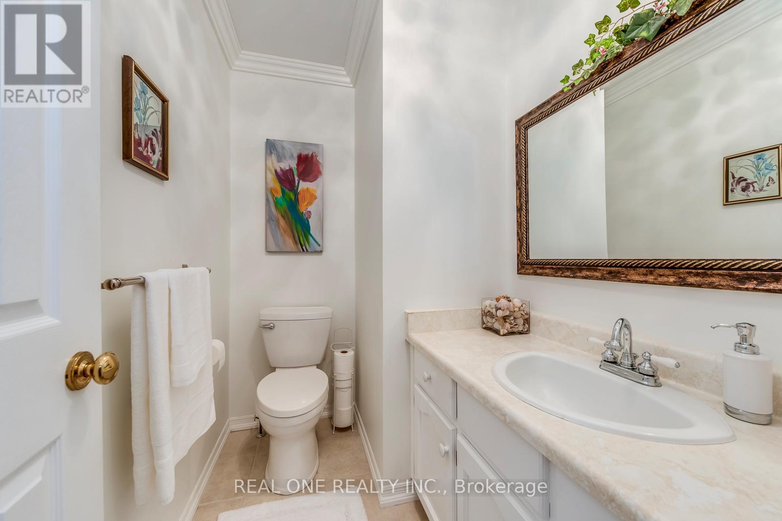 2082 Laurelwood Drive, Oakville (Wc Wedgewood Creek), Ontario  L6H 4S7 - Photo 25 - W12405827