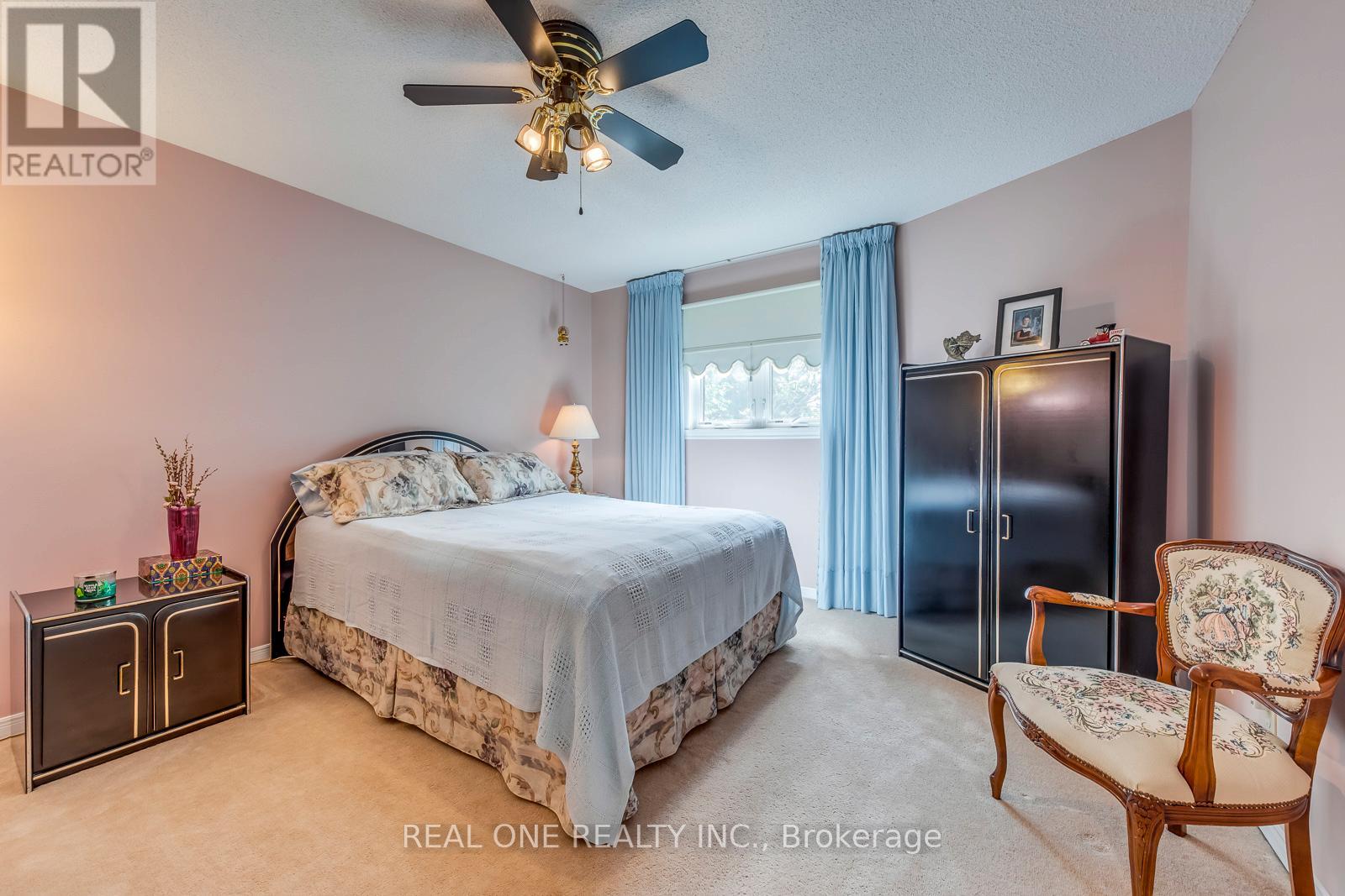 2082 Laurelwood Drive, Oakville (Wc Wedgewood Creek), Ontario  L6H 4S7 - Photo 37 - W12405827