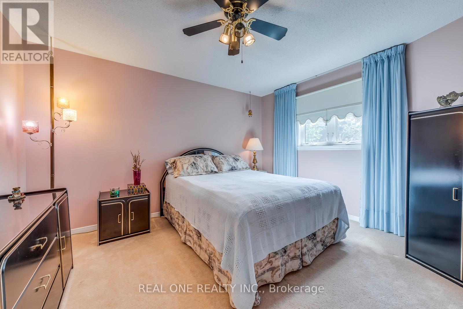2082 Laurelwood Drive, Oakville (Wc Wedgewood Creek), Ontario  L6H 4S7 - Photo 38 - W12405827