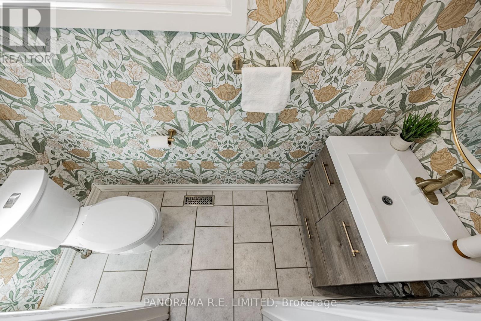 2915 Bramshaw Gardens, Mississauga, Ontario L5N 1S2 - Photo 13 - W12405832