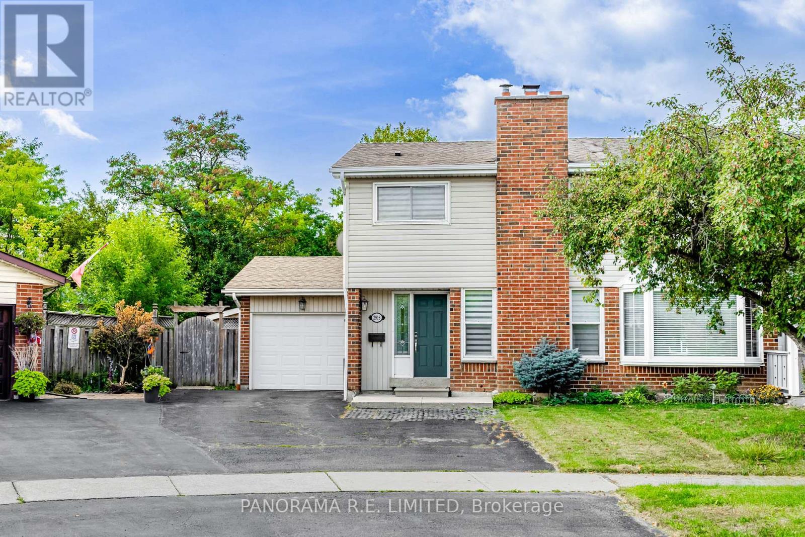 2915 Bramshaw Gardens, Mississauga, Ontario L5N 1S2 - Photo 2 - W12405832