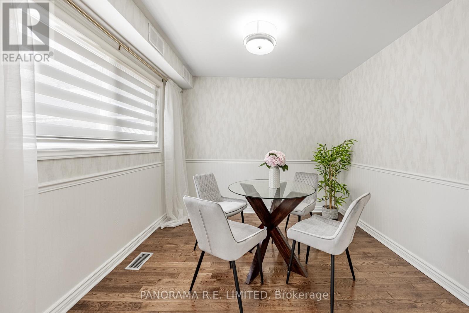 2915 Bramshaw Gardens, Mississauga, Ontario L5N 1S2 - Photo 7 - W12405832