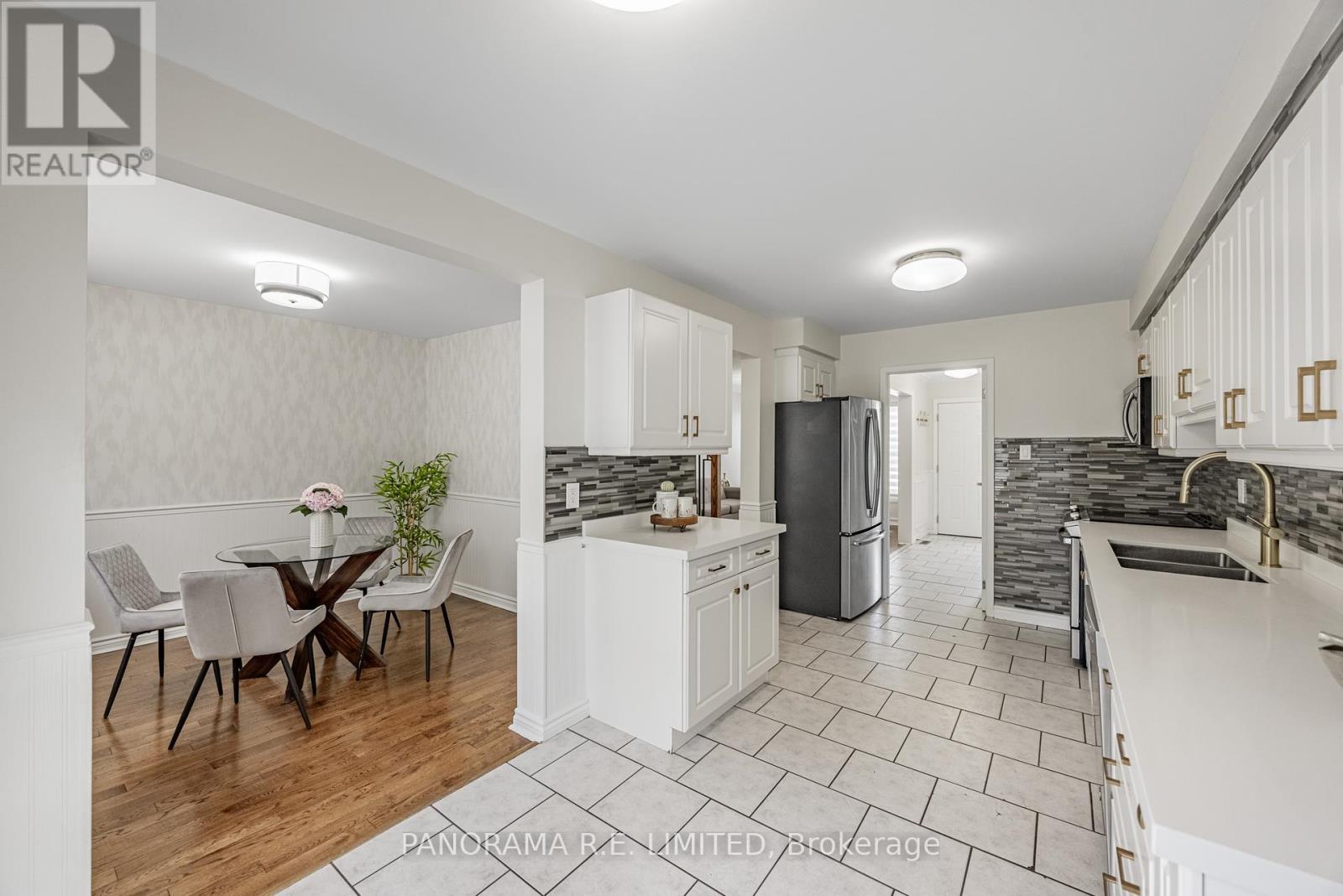 2915 Bramshaw Gardens, Mississauga, Ontario L5N 1S2 - Photo 8 - W12405832