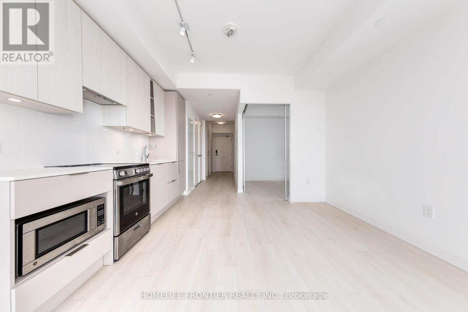 2807 - 3900 Confederation Parkway, Mississauga, Ontario  L5B 0M3 - Photo 11 - W12405835