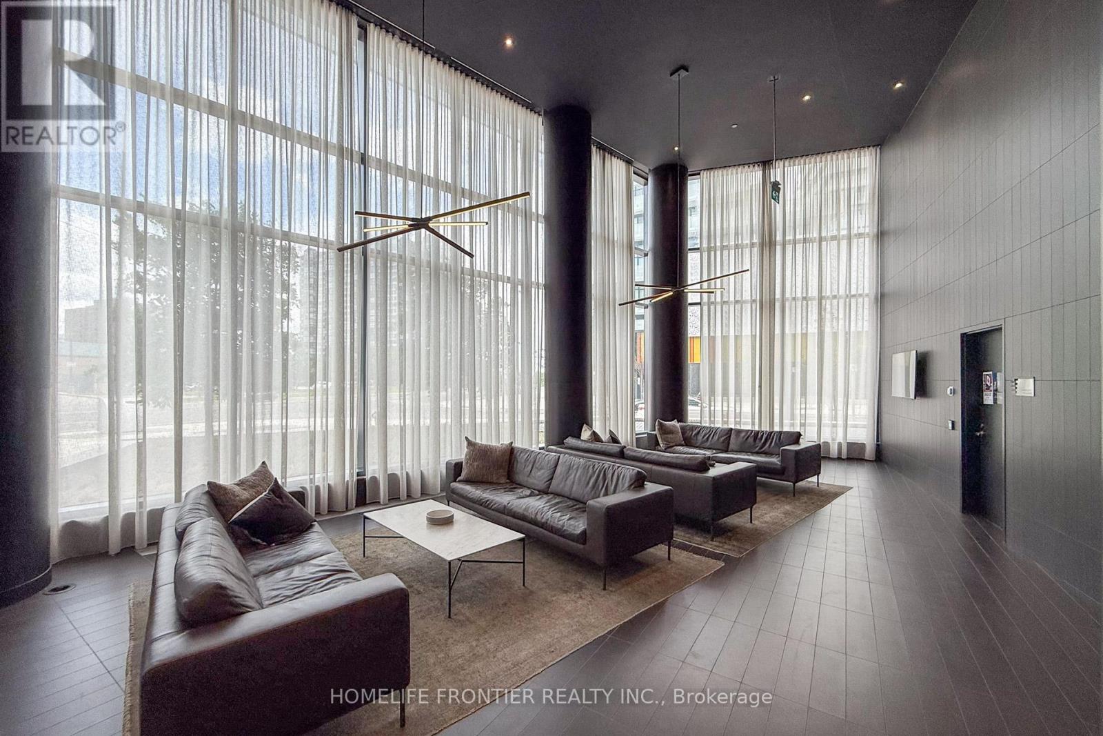 2807 - 3900 Confederation Parkway, Mississauga, Ontario  L5B 0M3 - Photo 33 - W12405835