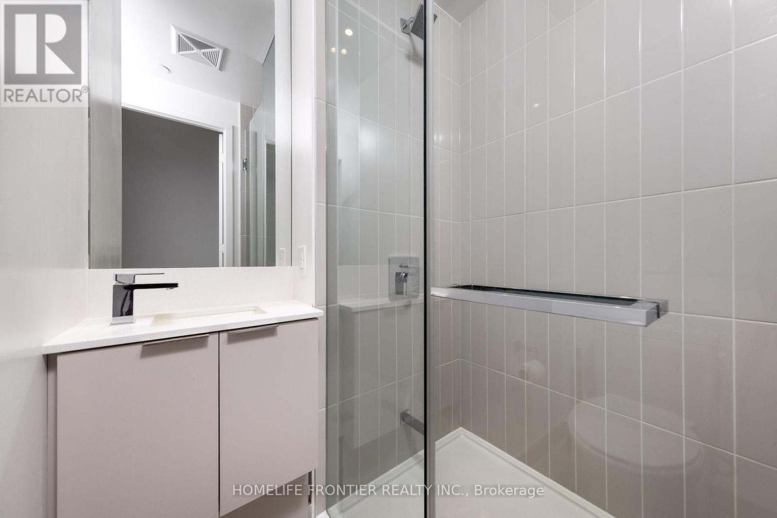 2807 - 3900 Confederation Parkway, Mississauga, Ontario  L5B 0M3 - Photo 5 - W12405835