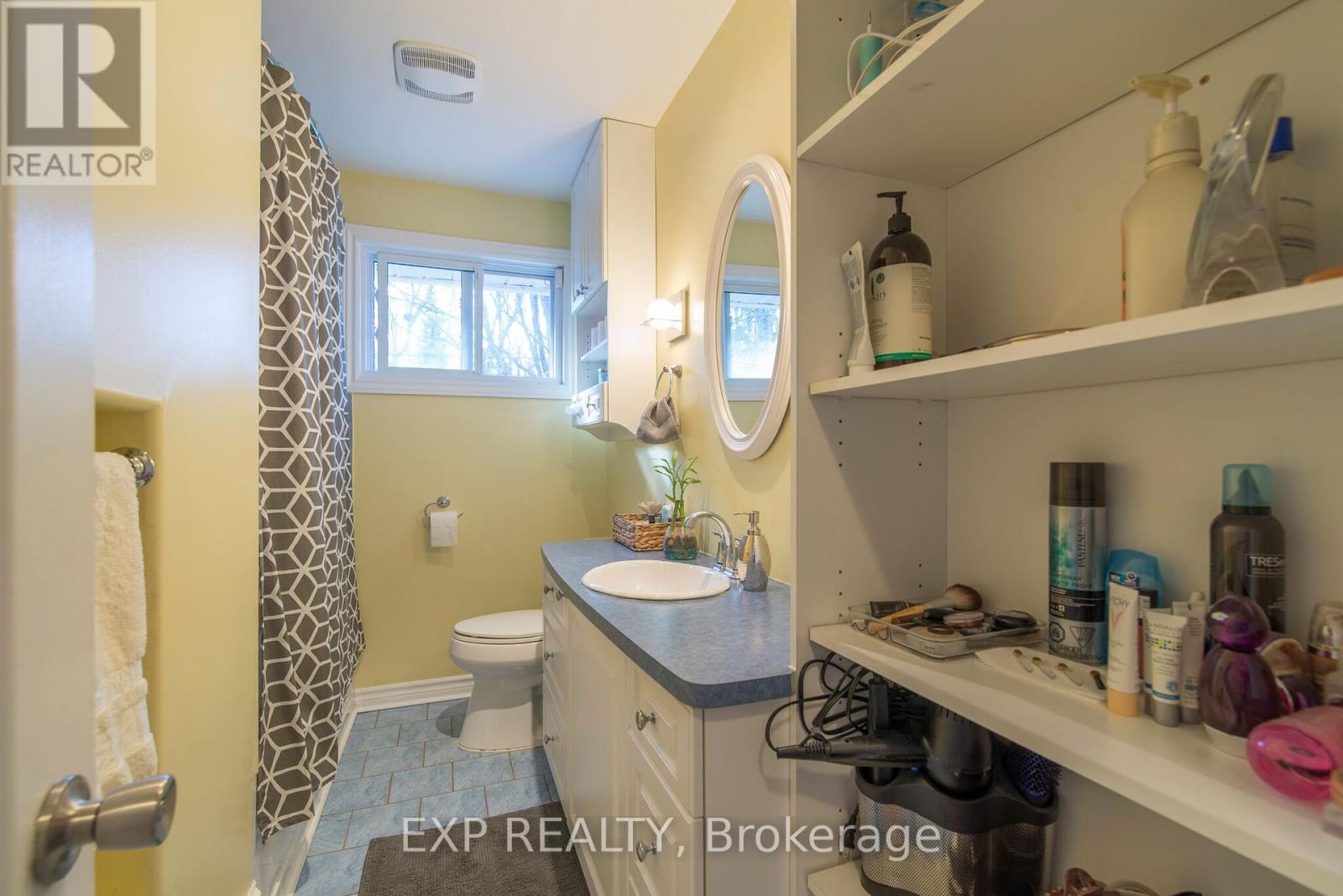 1240 Adirondack Drive, Ottawa, Ontario  K2C 2V3 - Photo 14 - X12405839