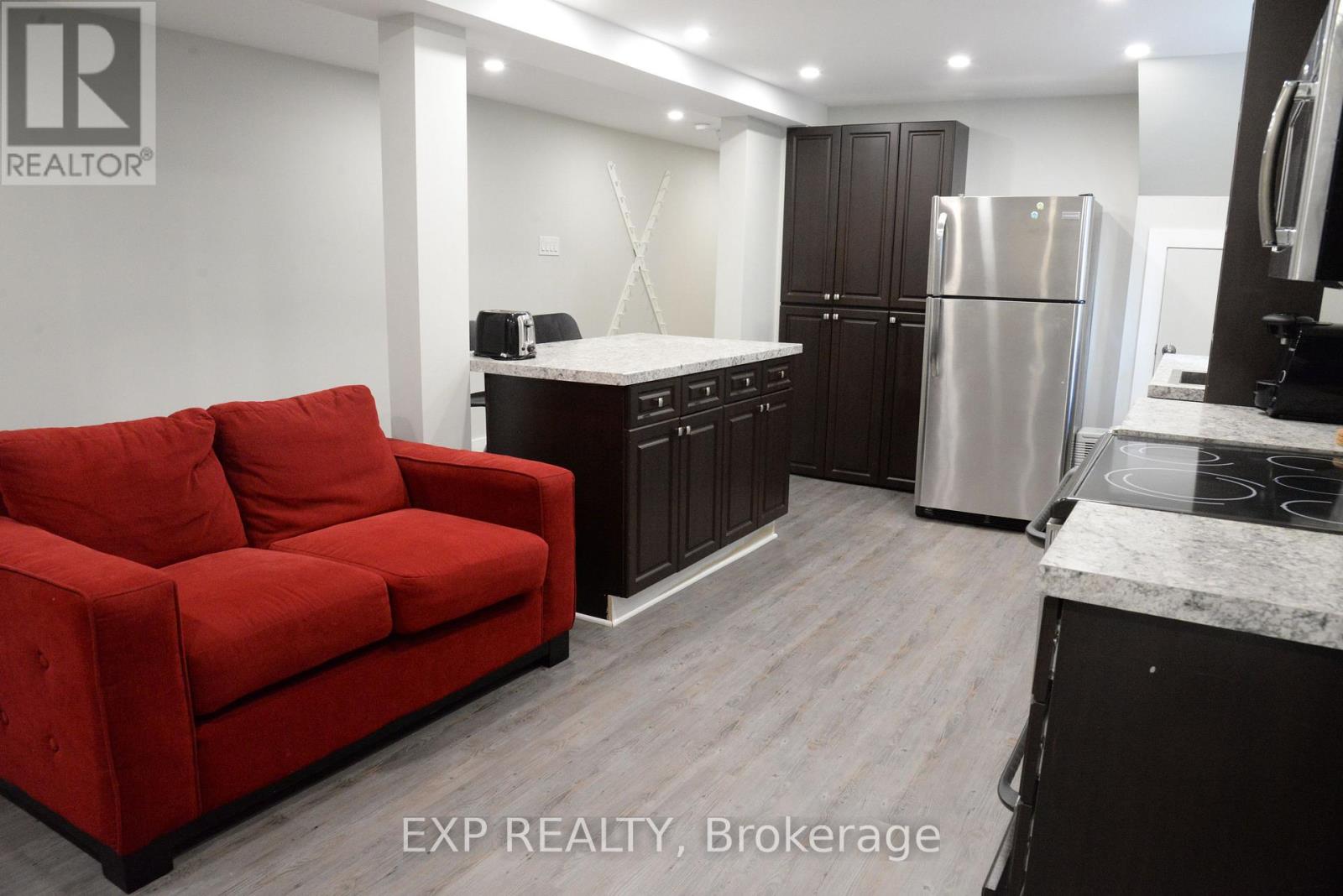1240 Adirondack Drive, Ottawa, Ontario  K2C 2V3 - Photo 19 - X12405839