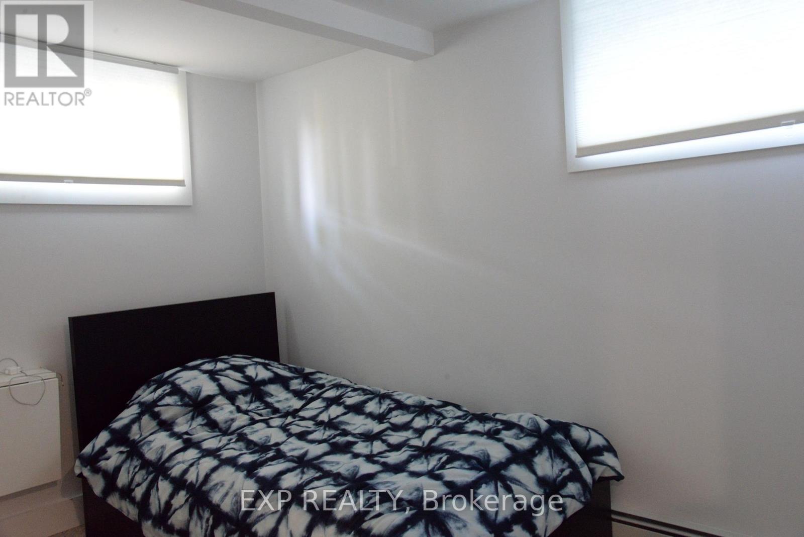 1240 Adirondack Drive, Ottawa, Ontario  K2C 2V3 - Photo 21 - X12405839