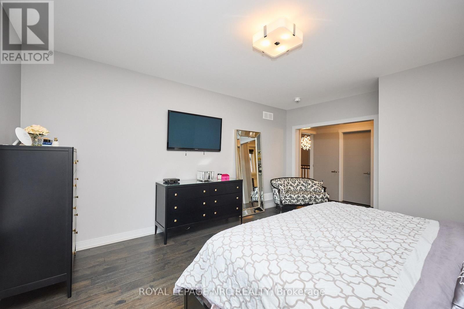 60 Rosewood Crescent, Pelham, Ontario  L0S 1E6 - Photo 25 - X12405846