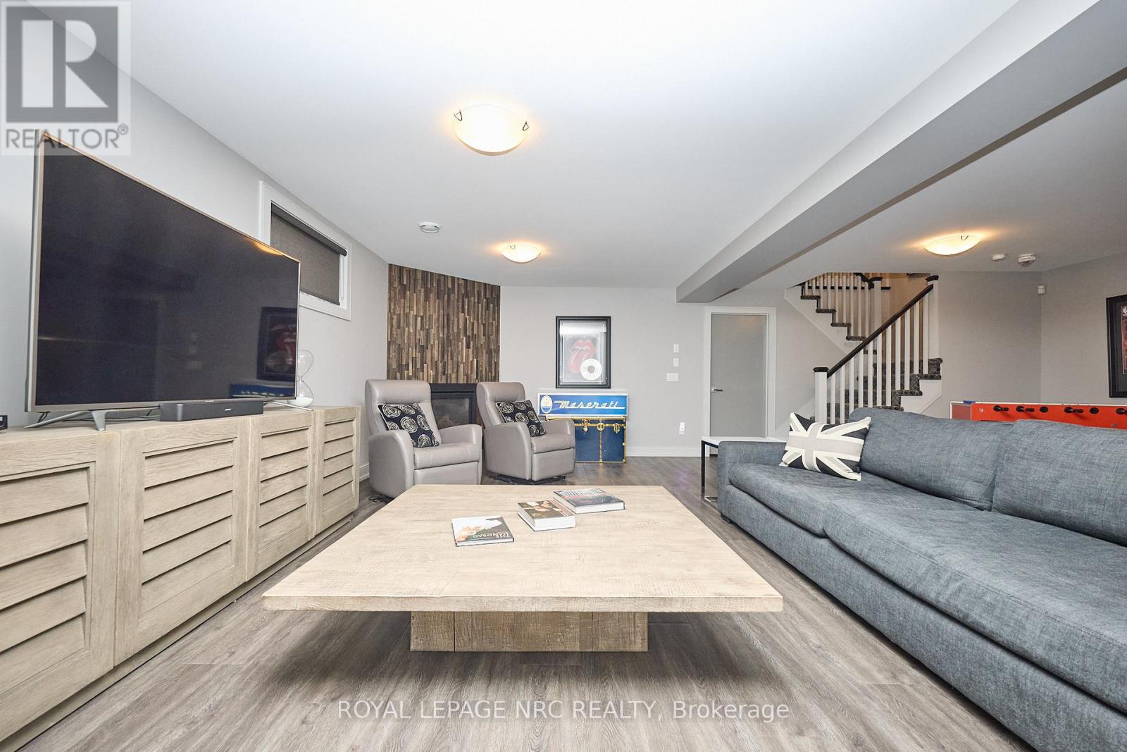 60 Rosewood Crescent, Pelham, Ontario  L0S 1E6 - Photo 29 - X12405846