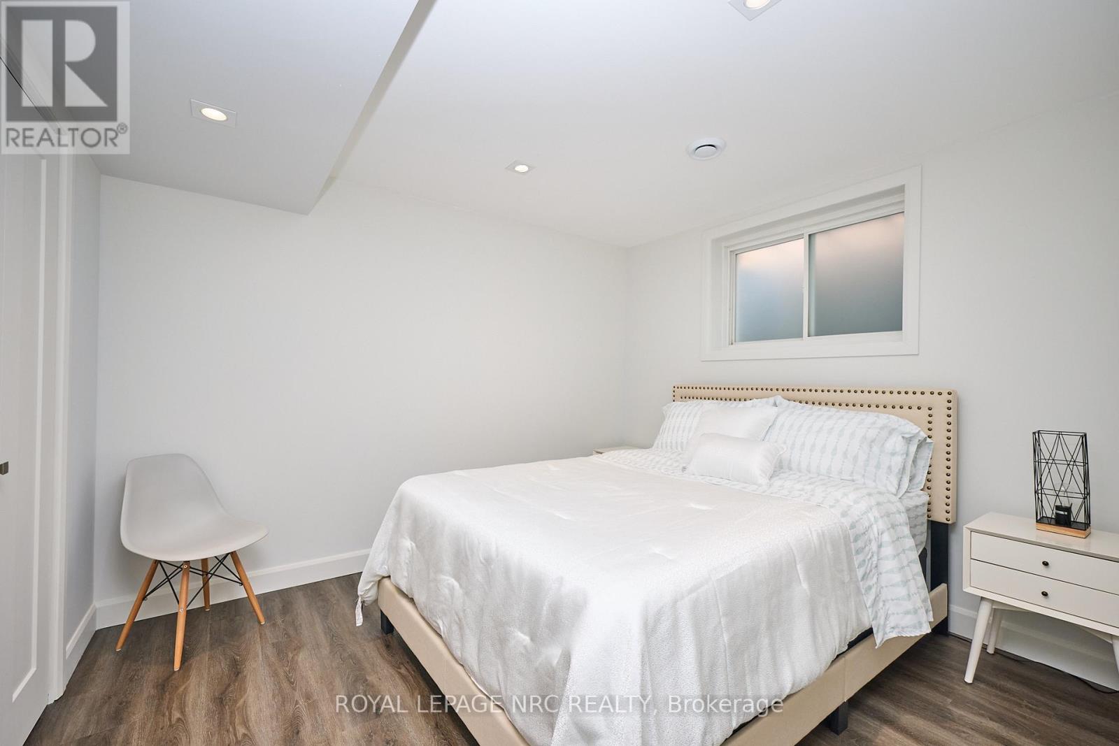 60 Rosewood Crescent, Pelham, Ontario  L0S 1E6 - Photo 33 - X12405846