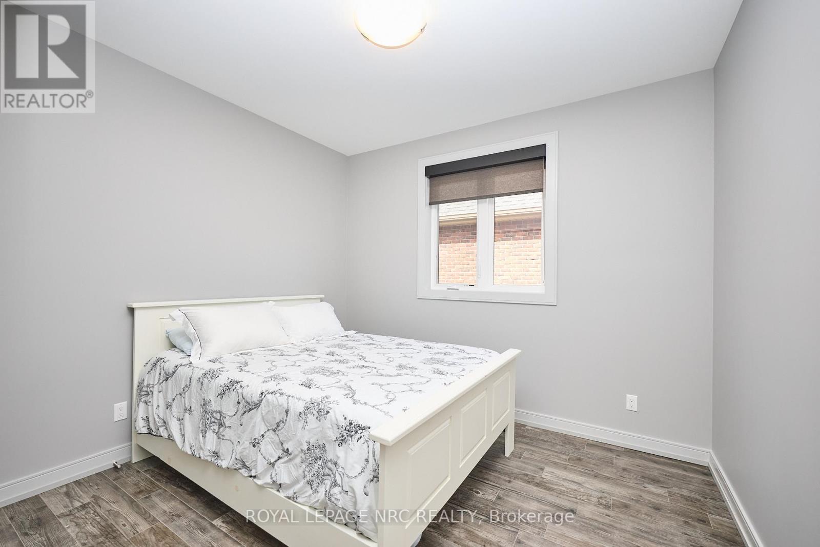 60 Rosewood Crescent, Pelham, Ontario  L0S 1E6 - Photo 34 - X12405846