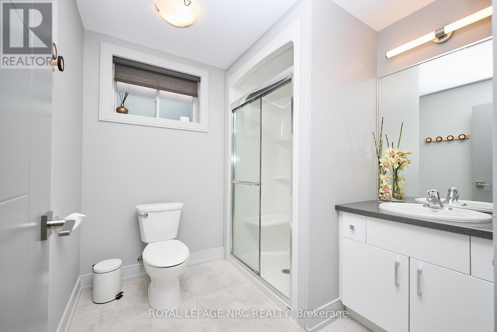 60 Rosewood Crescent, Pelham, Ontario  L0S 1E6 - Photo 36 - X12405846