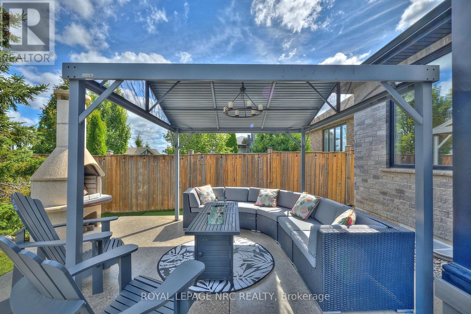 60 Rosewood Crescent, Pelham, Ontario  L0S 1E6 - Photo 39 - X12405846