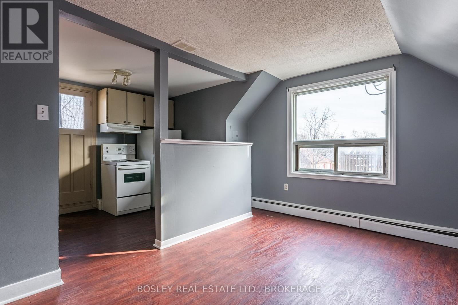 17 Mccalla Drive, St. Catharines, Ontario  L2N 1A1 - Photo 12 - X12405861
