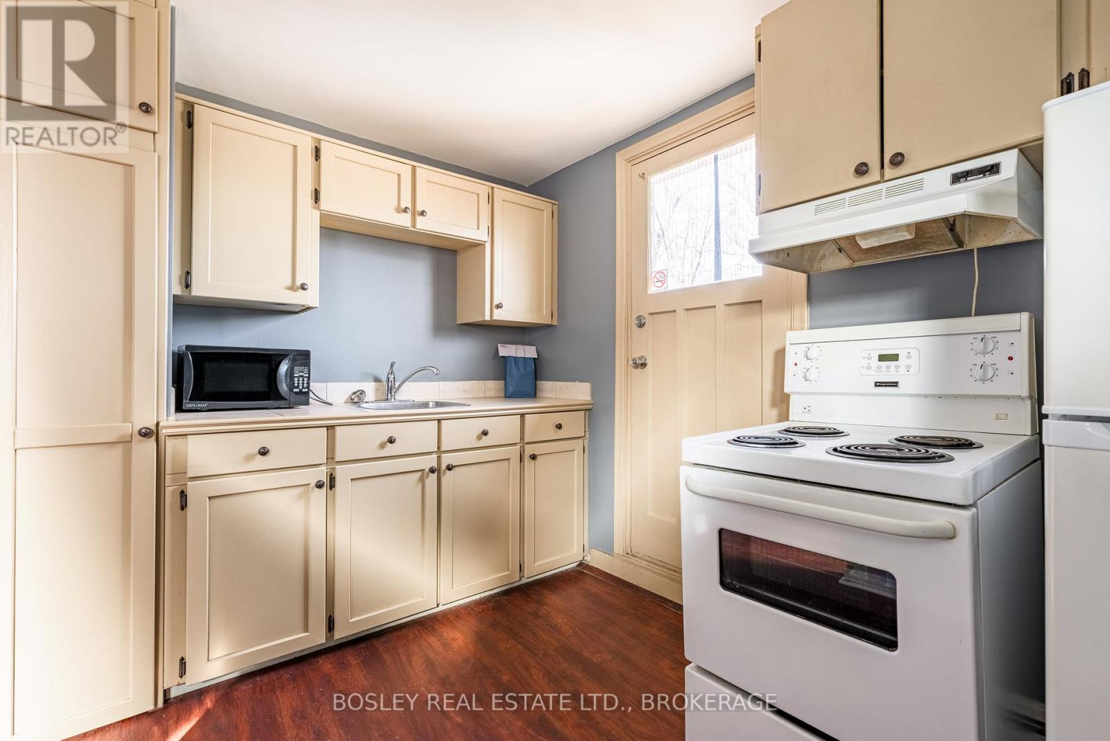 17 Mccalla Drive, St. Catharines, Ontario  L2N 1A1 - Photo 17 - X12405861