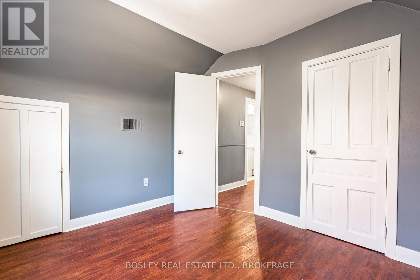 17 Mccalla Drive, St. Catharines, Ontario  L2N 1A1 - Photo 8 - X12405861