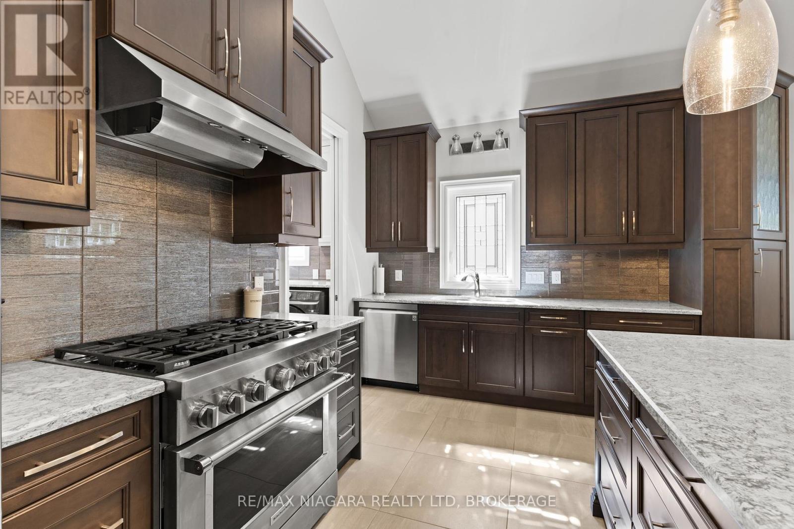 62 Millpond Road, Niagara-On-The-Lake (St. Davids), Ontario  L0S 1J1 - Photo 14 - X12405901