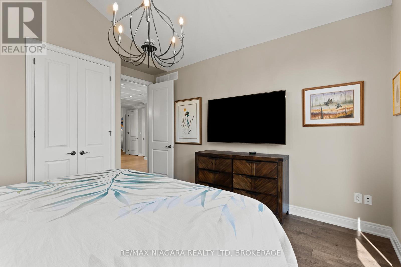 62 Millpond Road, Niagara-On-The-Lake (St. Davids), Ontario  L0S 1J1 - Photo 8 - X12405901